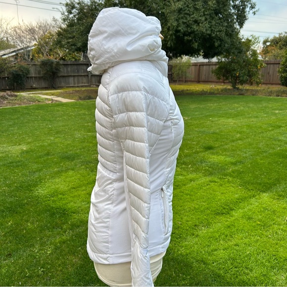 Lululemon Down for a Run Jacket in White Size 6 - Picture 10 of 16